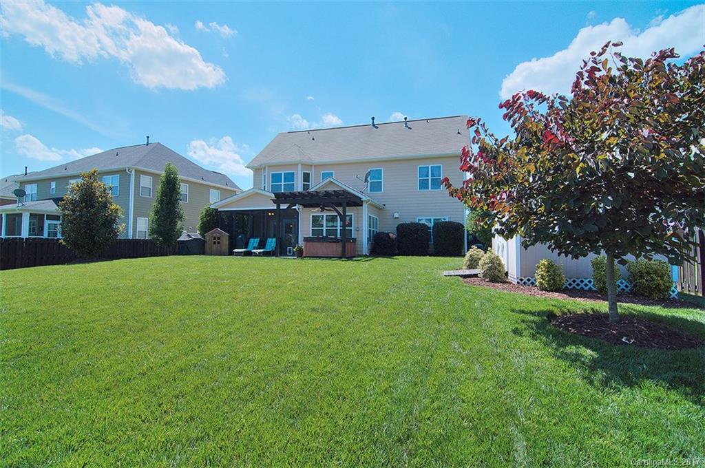 Winding Walk - Residential