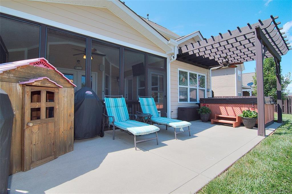 Winding Walk - Residential