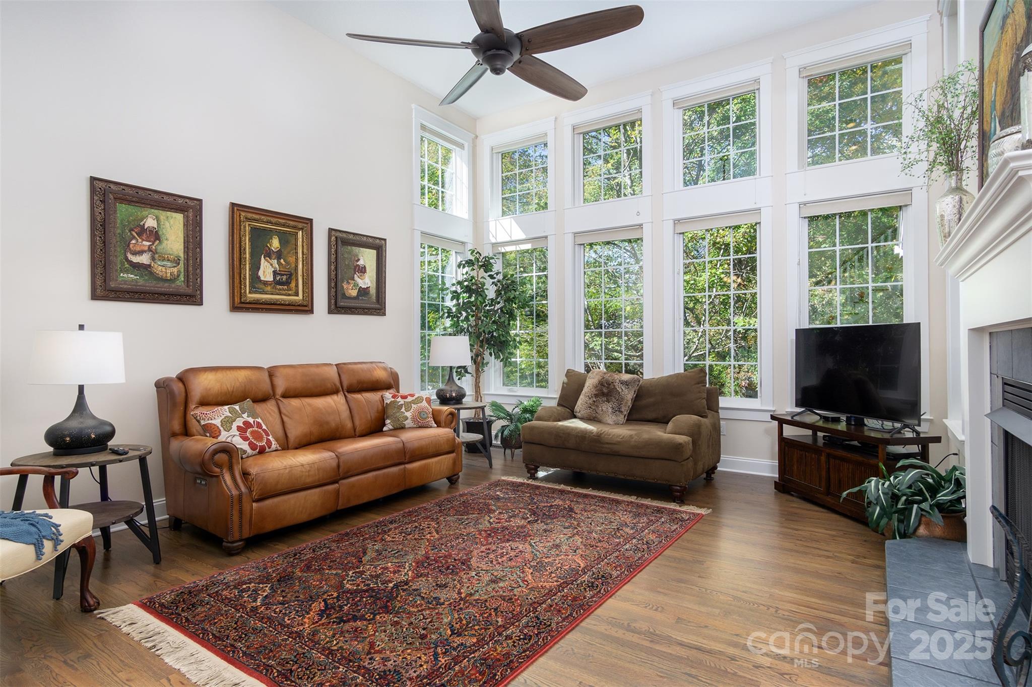 112 Twin Courts Drive