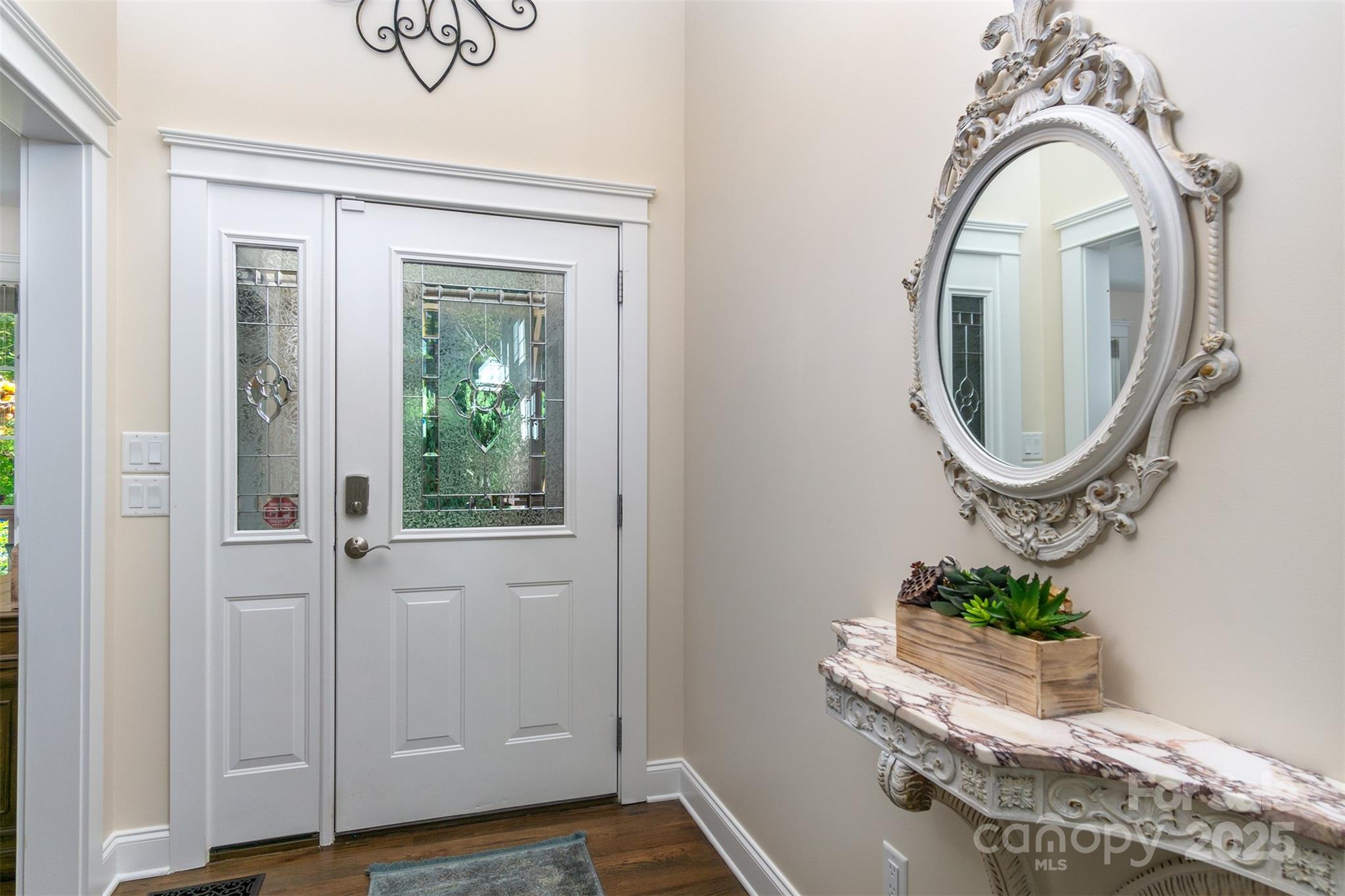 112 Twin Courts Drive