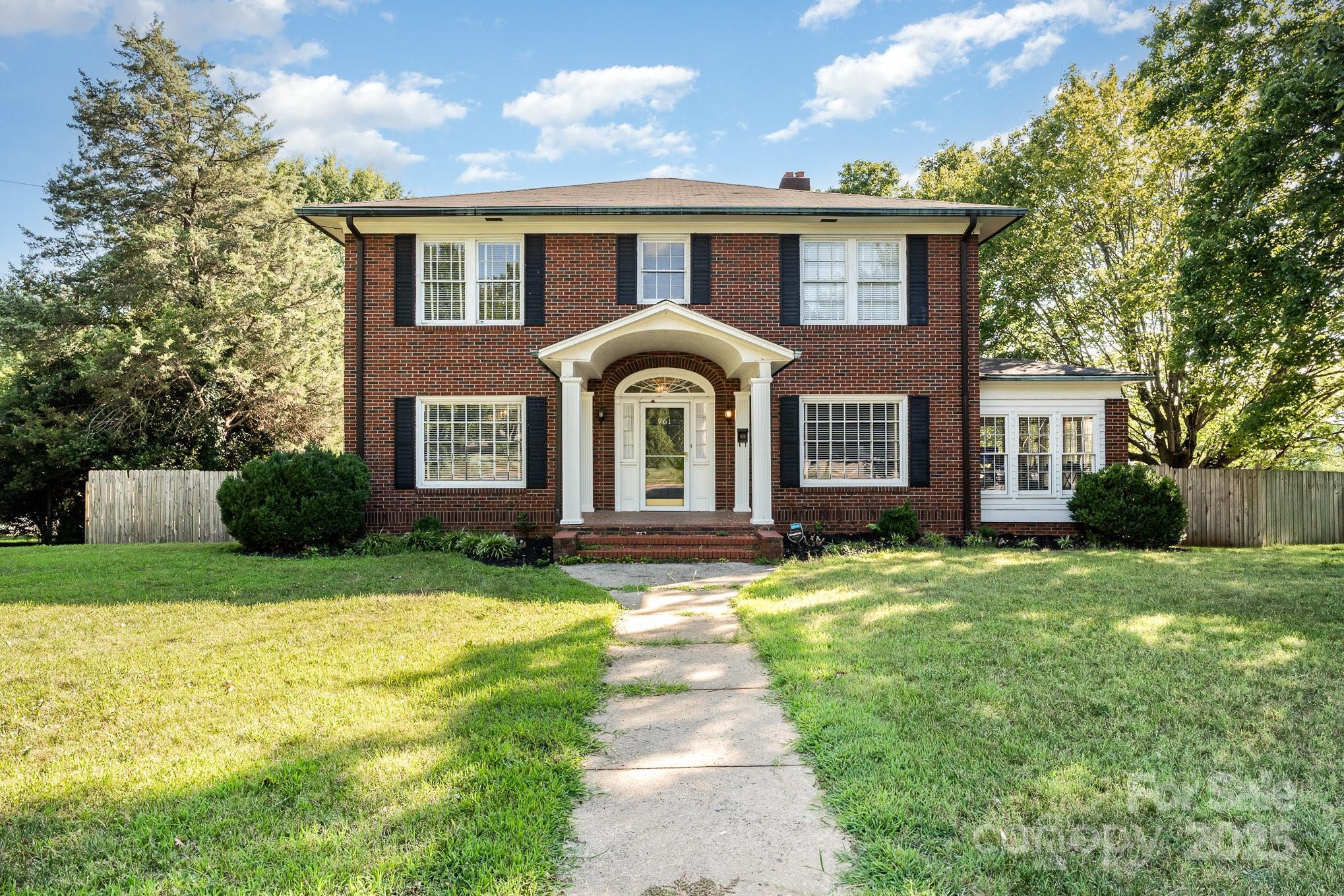761 N Center Street