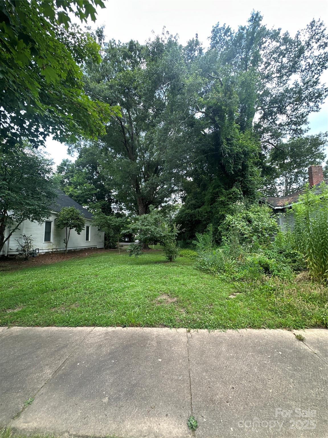 525 College Avenue