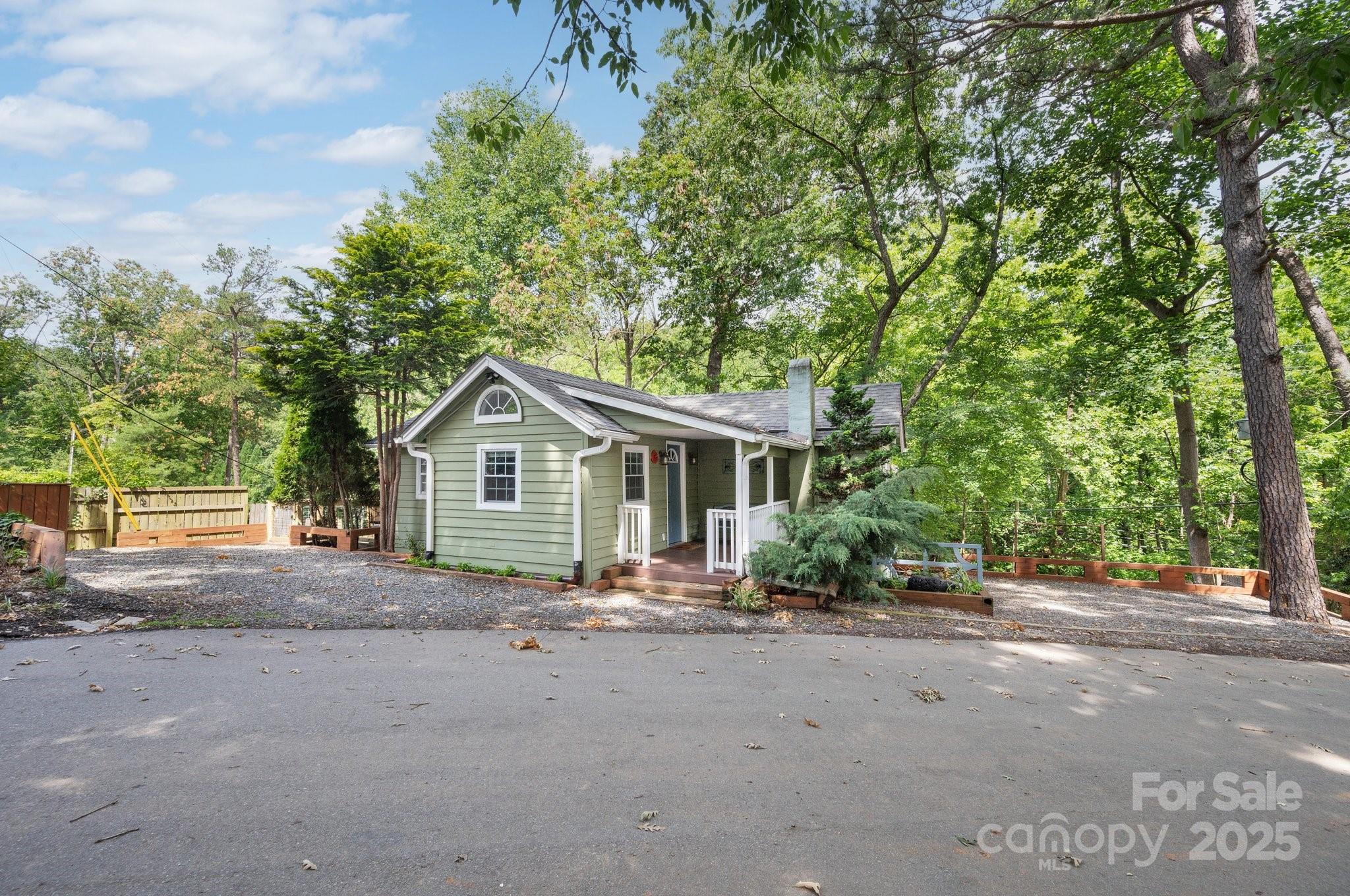 5 Arbutus Road