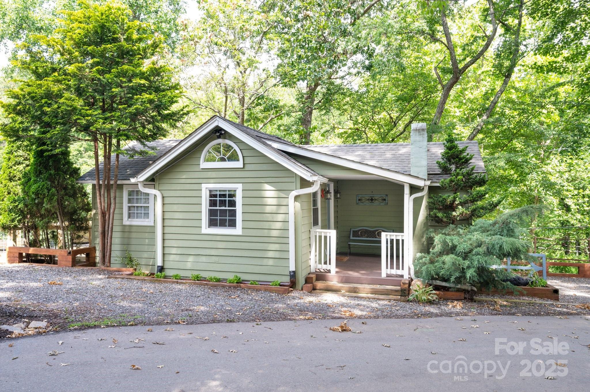 5 Arbutus Road