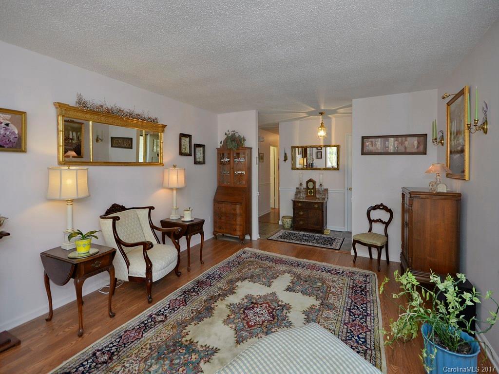 Haywood Knolls - Residential