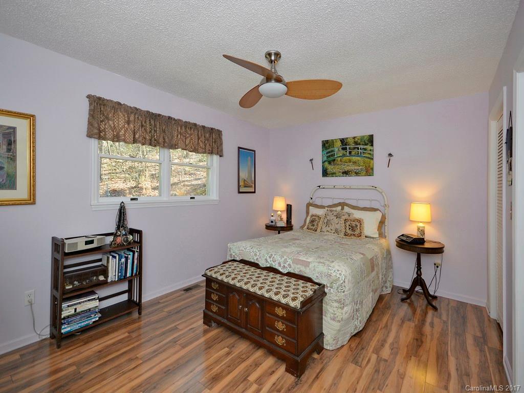 Haywood Knolls - Residential