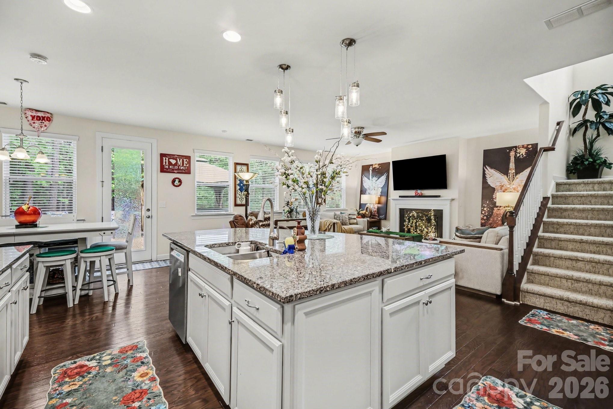 Lake Crest - Residential