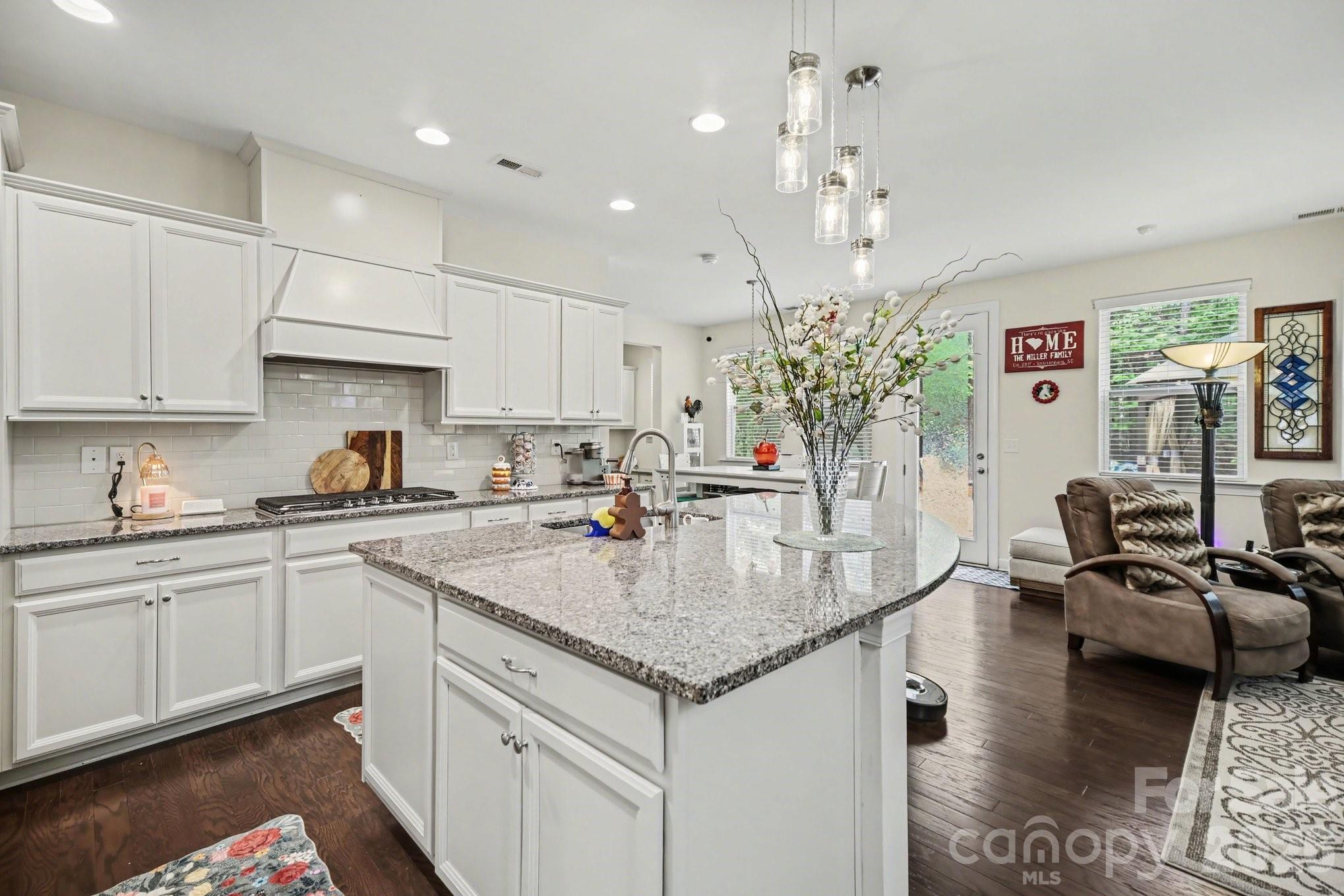 Lake Crest - Residential