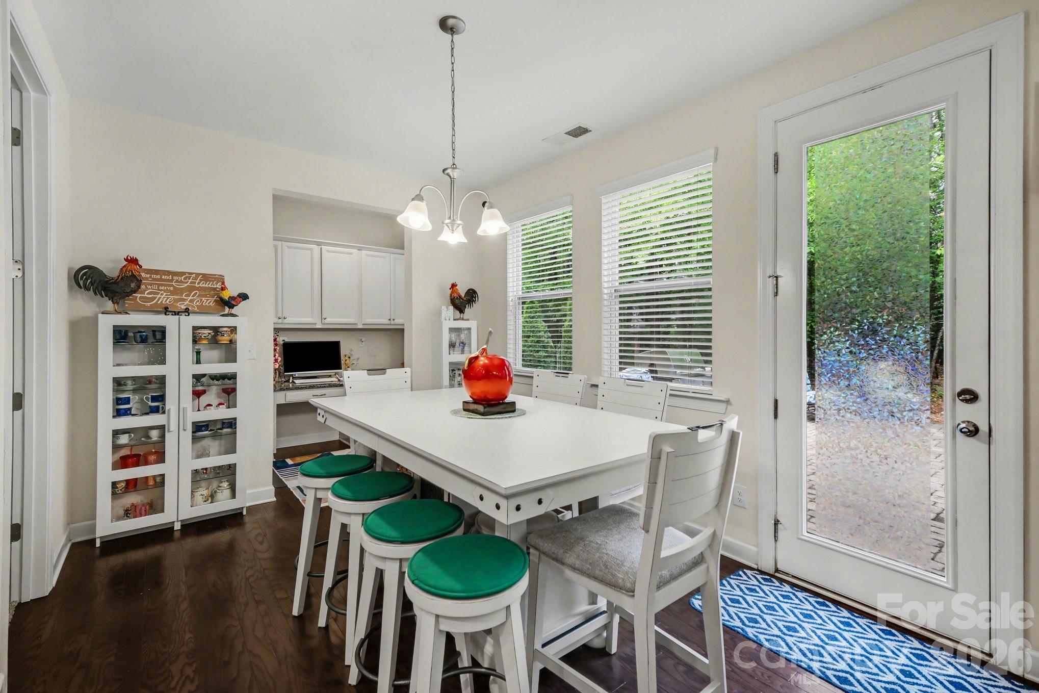 Lake Crest - Residential