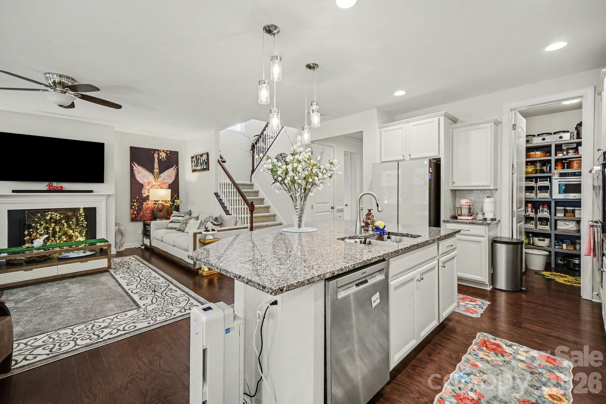 Lake Crest - Residential