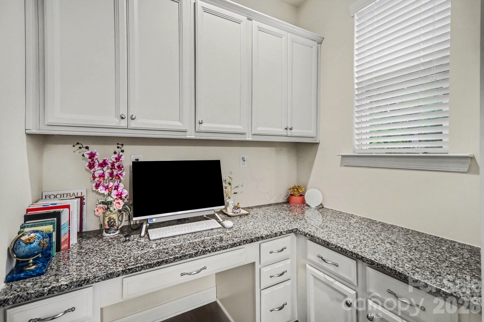 Lake Crest - Residential