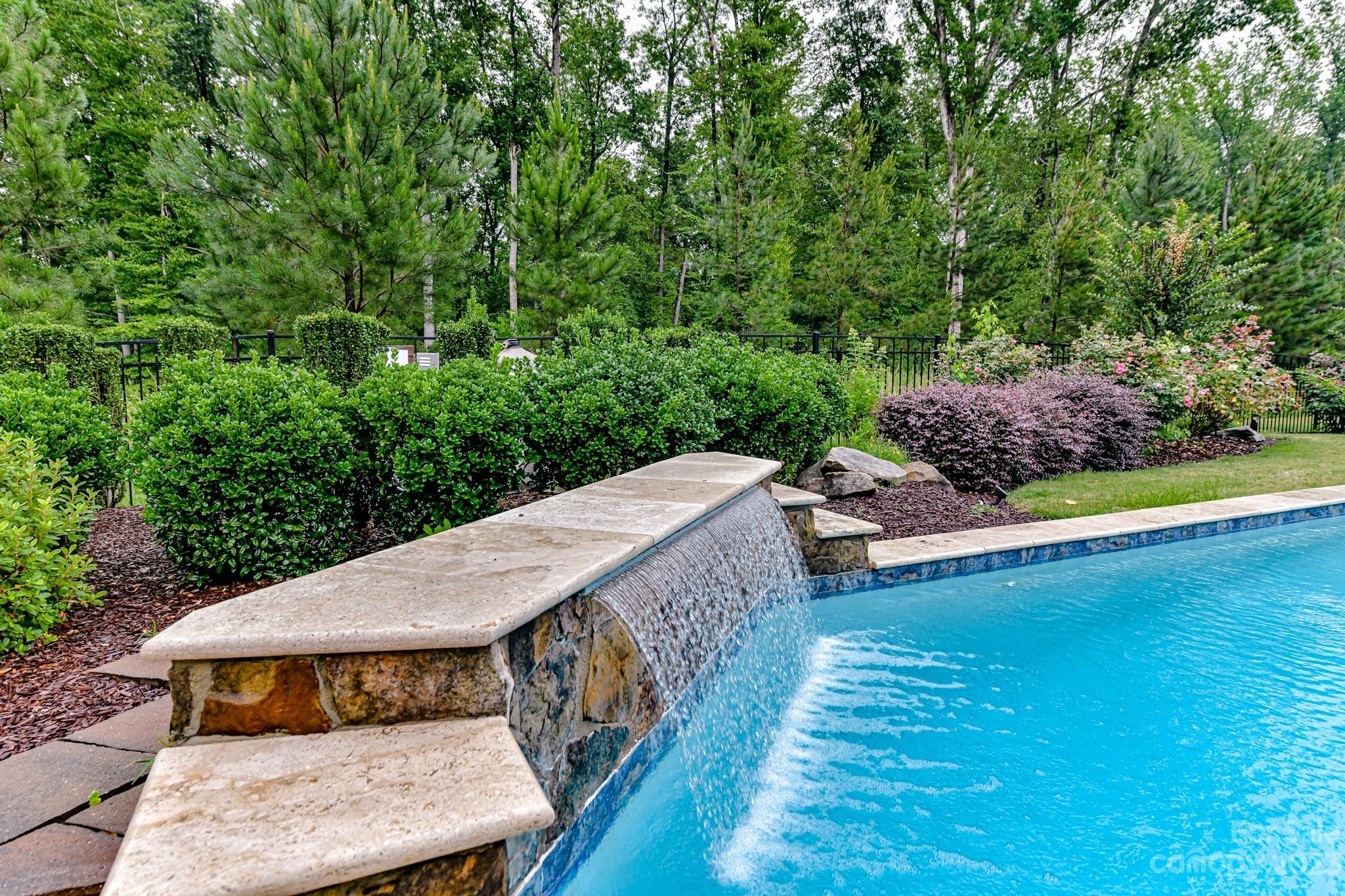 Tree Tops - Residential