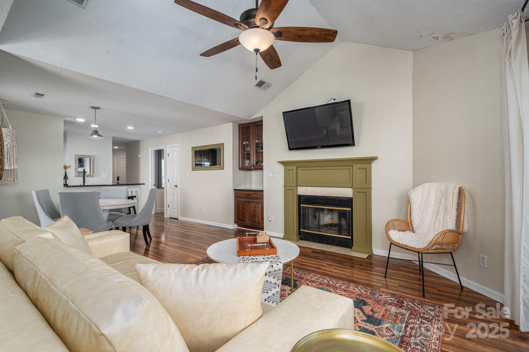 Cornelius, North Carolina 28031, United States, 2 Bedrooms Bedrooms, ,2 BathroomsBathrooms,Residential,Active,112421