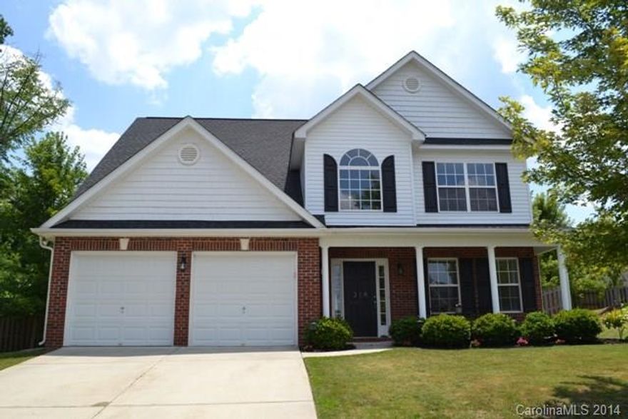 Great home that shows like a model home!  You will be impressed when you enter into the two story foyer!  Formal dining room currently being used as a sitting area, large kitchen and eating area.  Sunken great room with fireplace/gas logs.  Huge master with tray ceiling, all other bedrooms have vaulted ceilings.  Seller has added tons of built-ins.  Don't miss the closet under the stairs.  Fenced back yard, patio and rocking chair front porch.  This is a must see home.