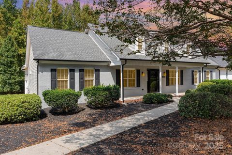 3802 Mckee Road Charlotte NC 28270