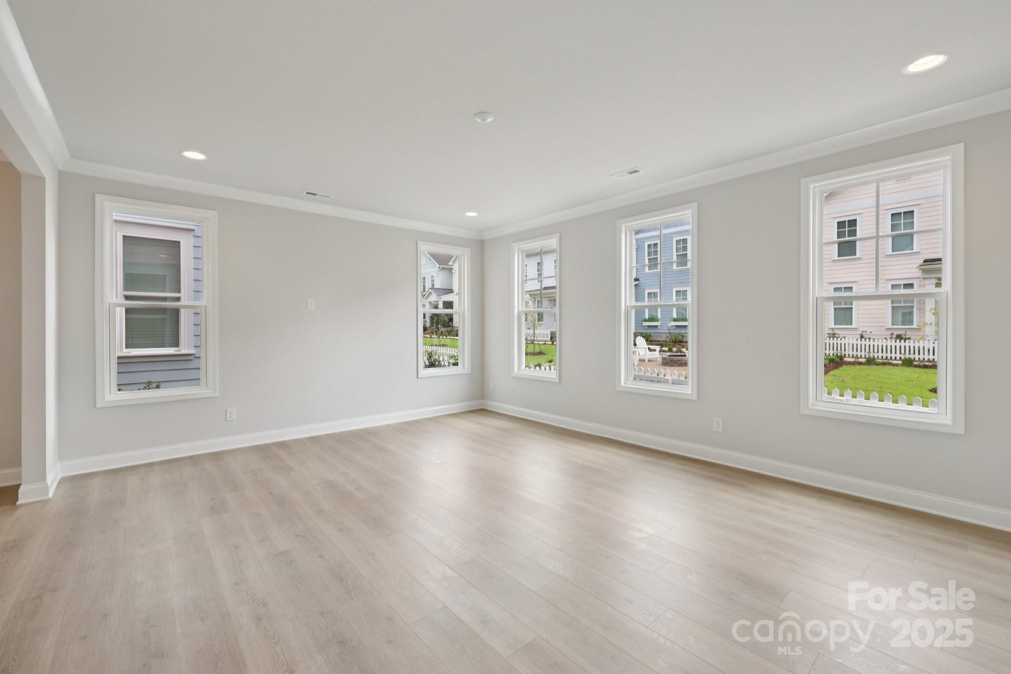 Walk23 - Residential