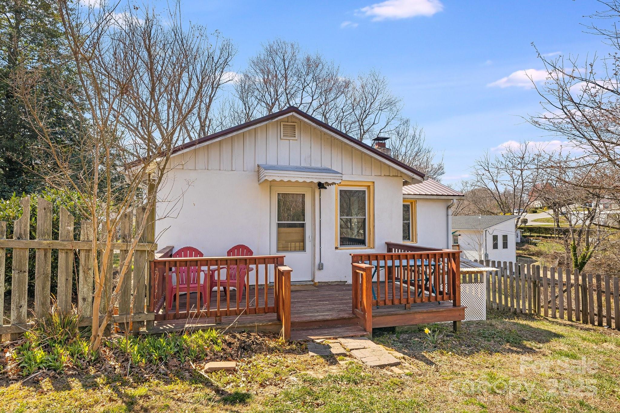 323 Emma Road