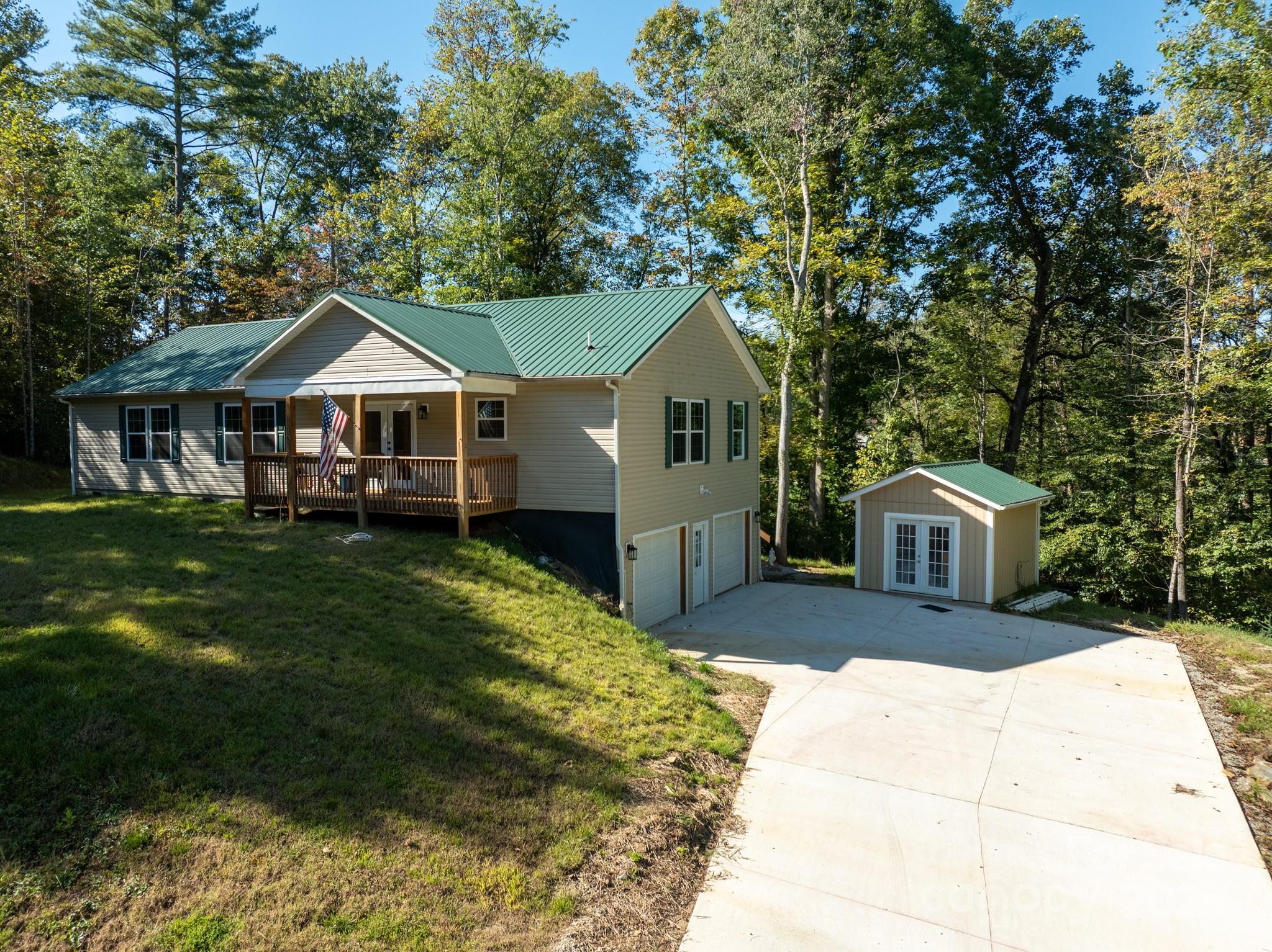 1036 Williamsburg Drive