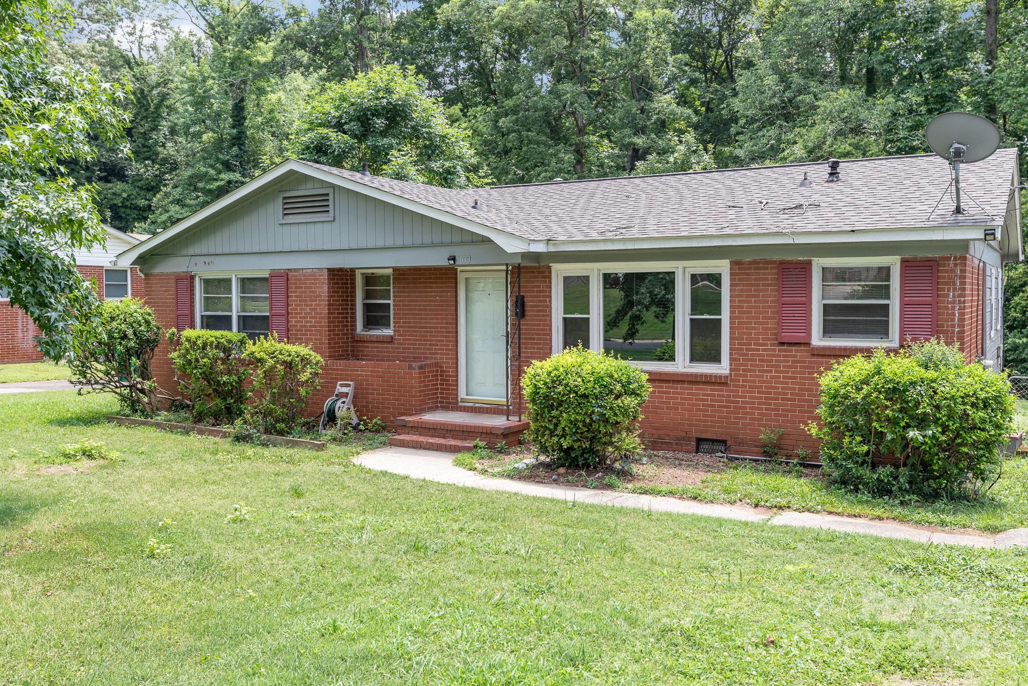 1033 Rollingwood Drive