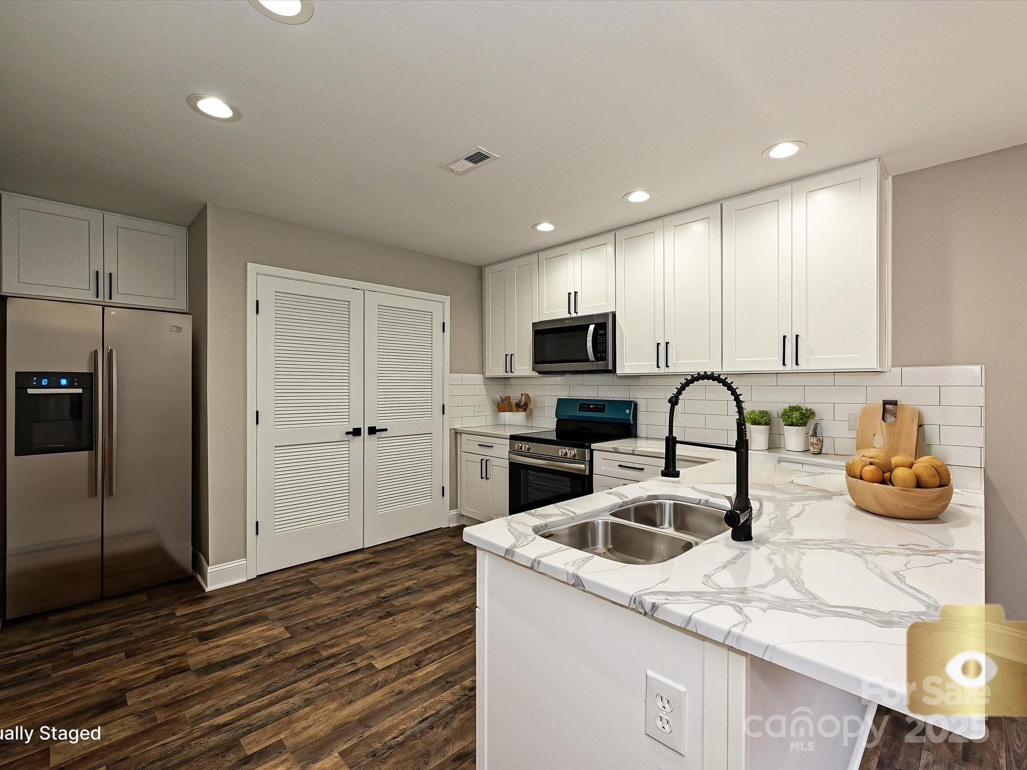 Castle Heights - Residential