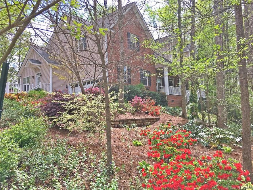 Cul-de-Sac,grt neighbrs,comm.sport crts,pool,trail!RARE 1/2 acre picturesque lot-DESIRABLE & convenient loc.for family.Lovngly maintd home is impeccable & turn-key.Open plan bright airy spaces abound.Gleamng hdwd flrs.ABUNDANT storage incldg 2 walls custm cabs/drawrs/bamboo countrs in gar. Spacious kit w/maple
cabs,newly refnshed hdwd,updtd tile,stnlss apls,HUGE granite island.Elegant Mstr Suite on main w/ newly remod.spa-like bth & lg walk-in closet.2nd mstr ste w/sittng rm!New HVAC. Dry crwl.