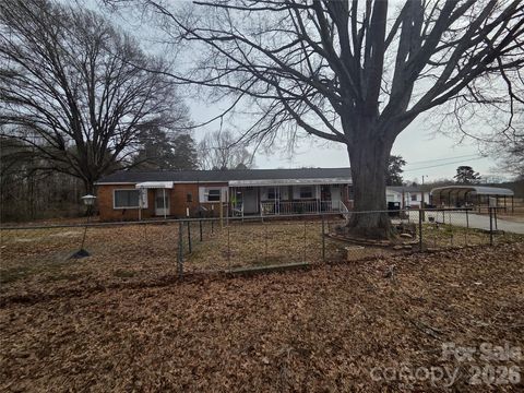 Photo of 139 Blackburn Drive, Grover, NC 28073 (MLS # 4350771)