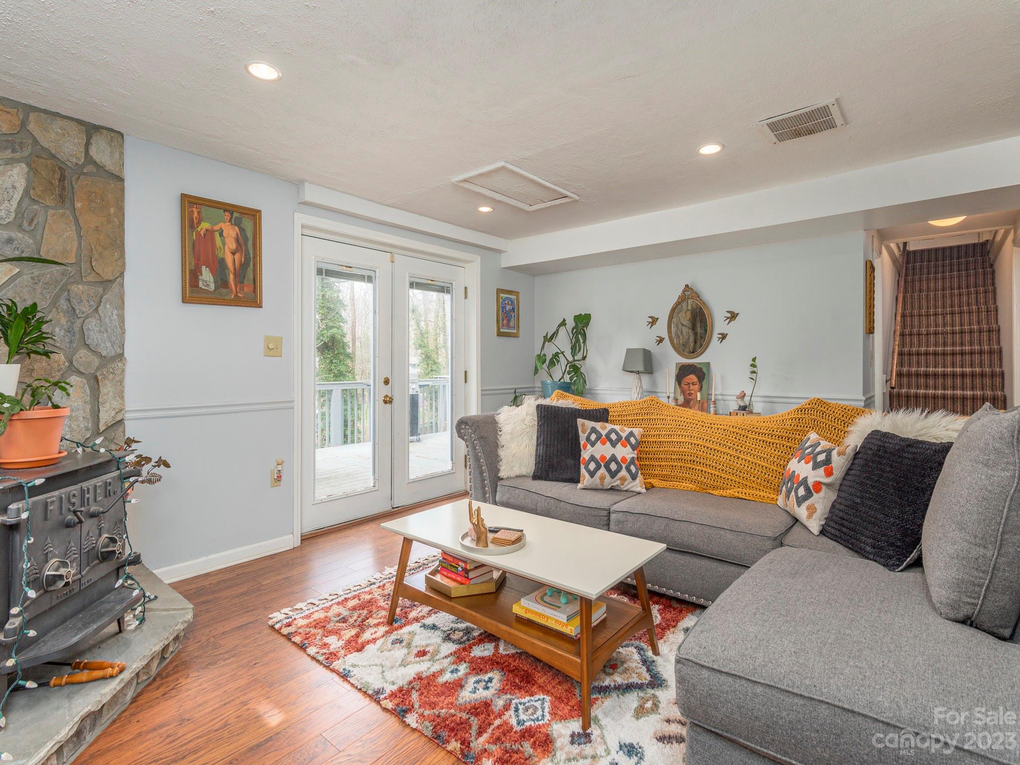 Thomas Park - Residential