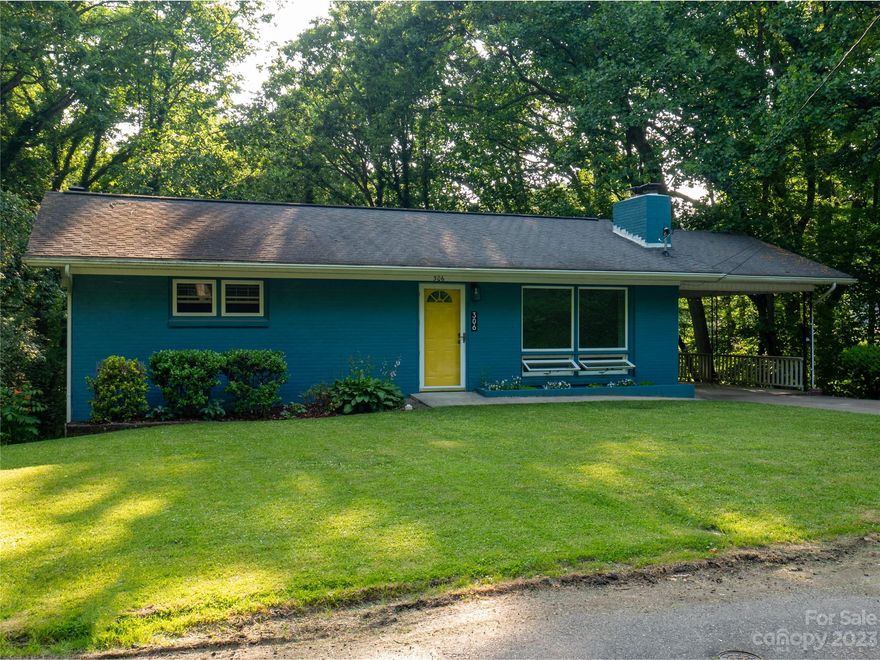 Please deliver any offers by 4pm Friday July 14, 2023 (today).
Beautiful Thomas Park with private, fenced, dog friendly back lawn.  Huge deck overlooks the lawn with lots of room for outdoor dining, and grilling.  Level entry into the main living area with lots of light and a fireplace.  2 spacious bedrooms and full tub/shower bath on the main floor with a roomy eat-in kitchen.  Bedroom with a walk-in closet, full bath and a comfortable den/family room on the lower level. Den/family room has wood burning stove and  French doors.  Updates listed in attachments!  Minutes from Waynesville Downtown, restraurants, shopping and breweries, Bobby Weed designed Golf Course and Country Club, theater and farmer's market.  Short Term Rentals/Long Term Rentals Allowed.  See if it fits your needs today!