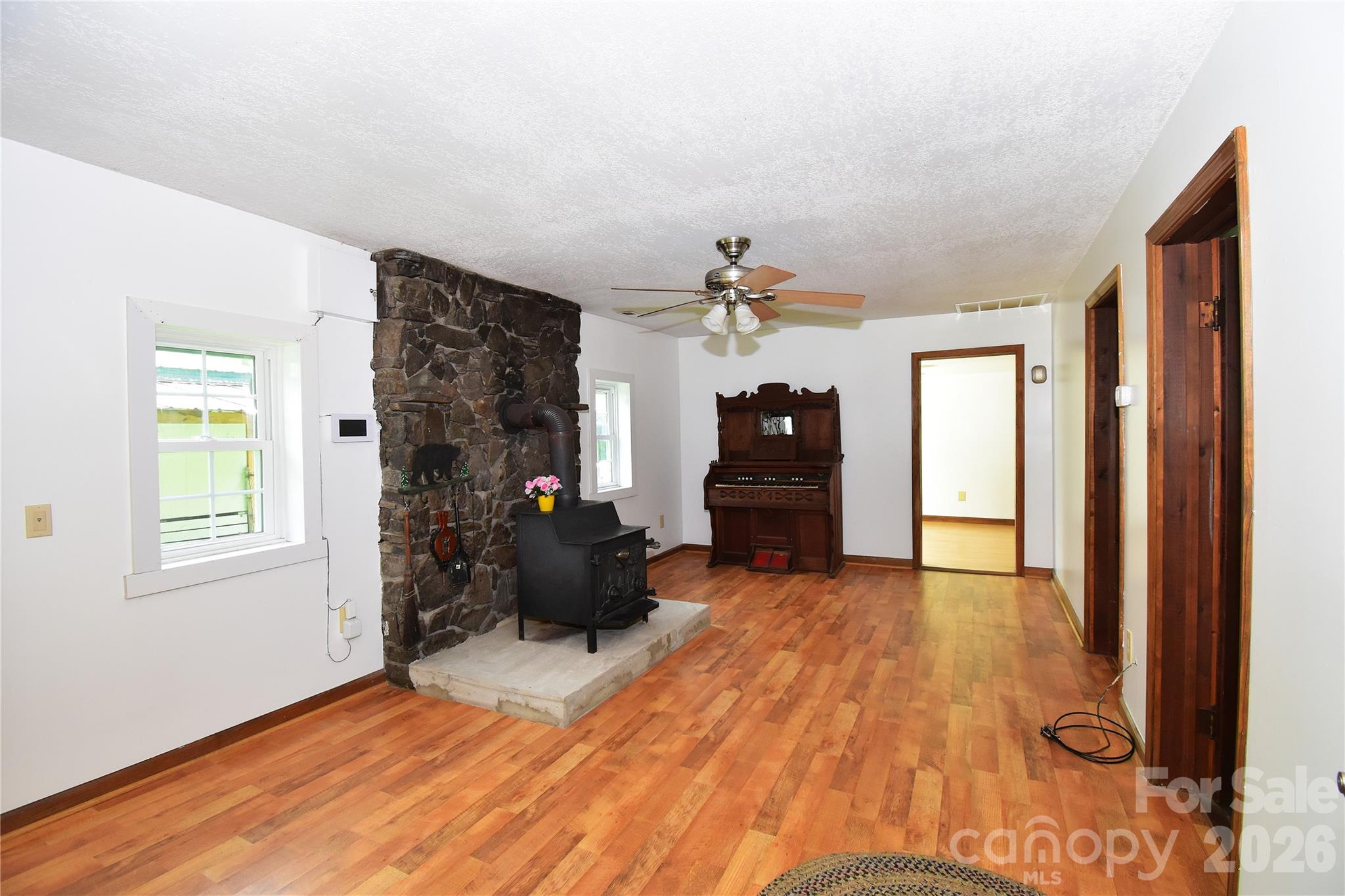 2124 Pisgah Highway