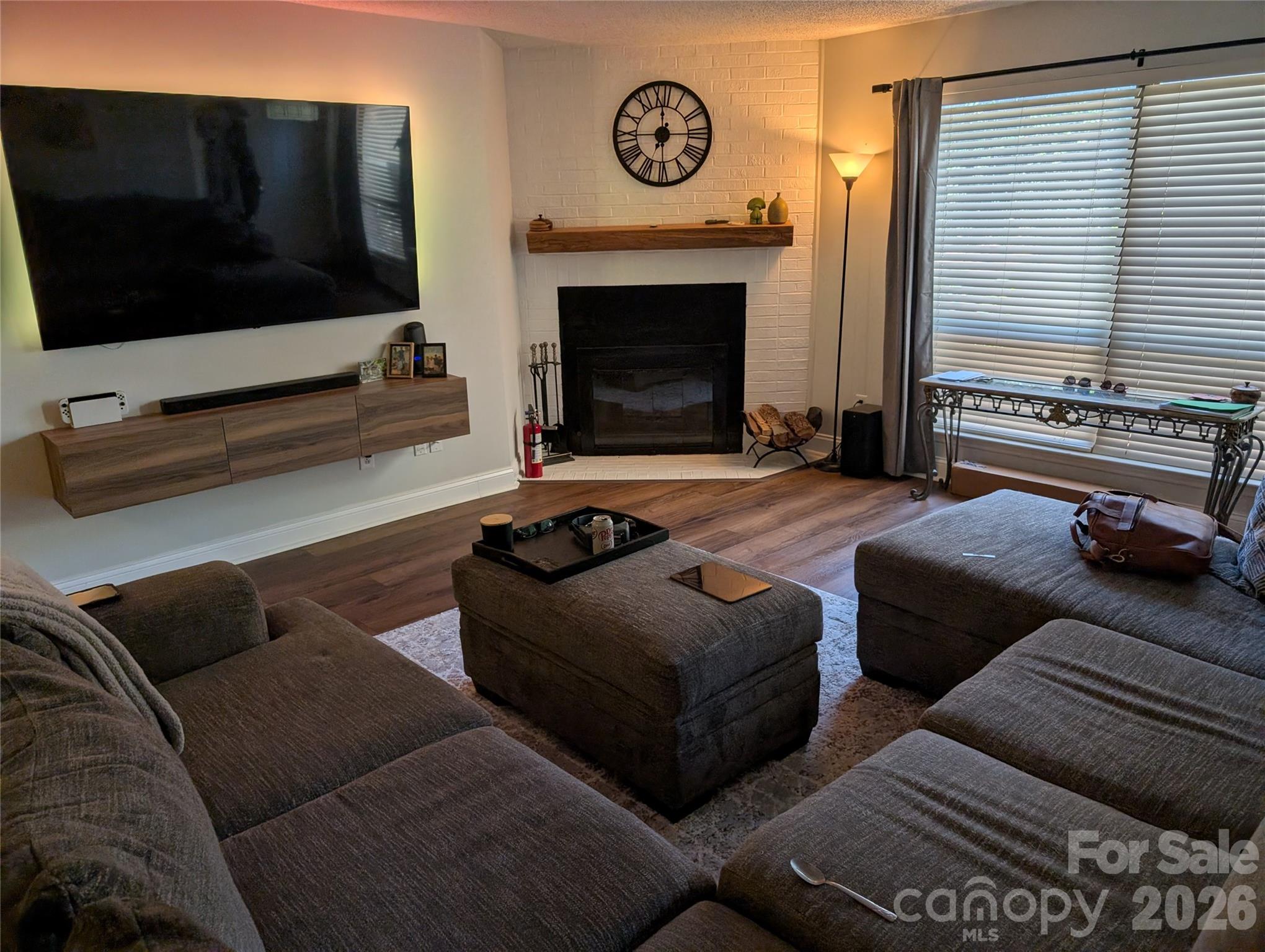 1600 Sharon Road