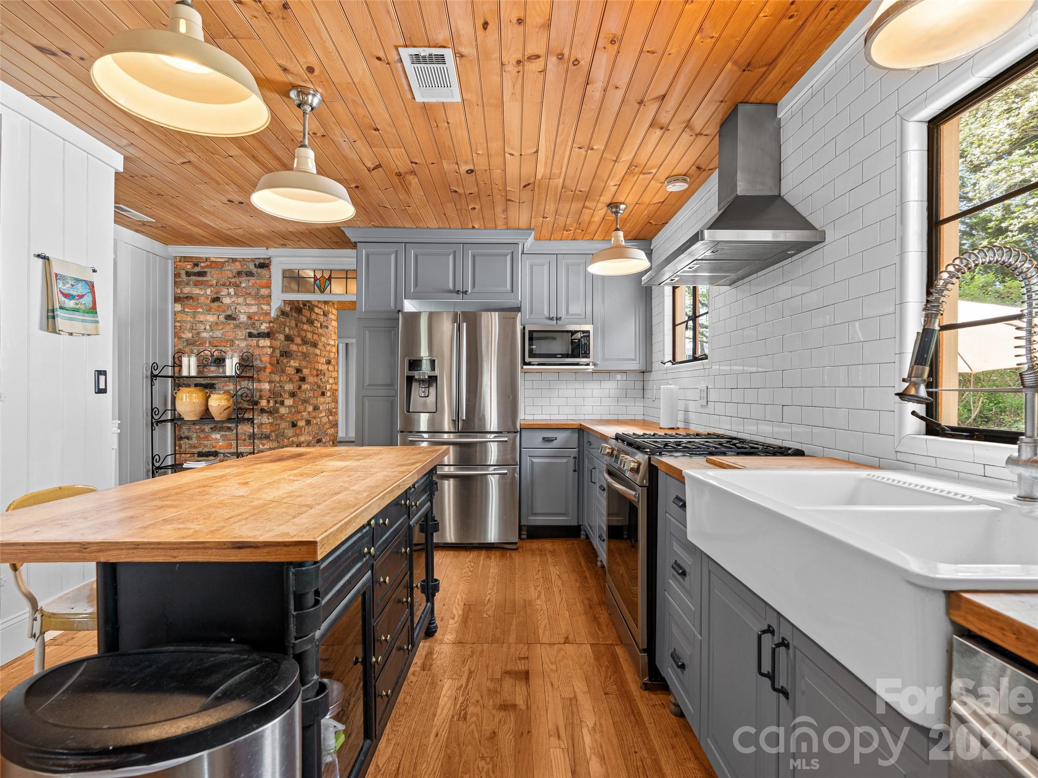 Haw Creek - Residential