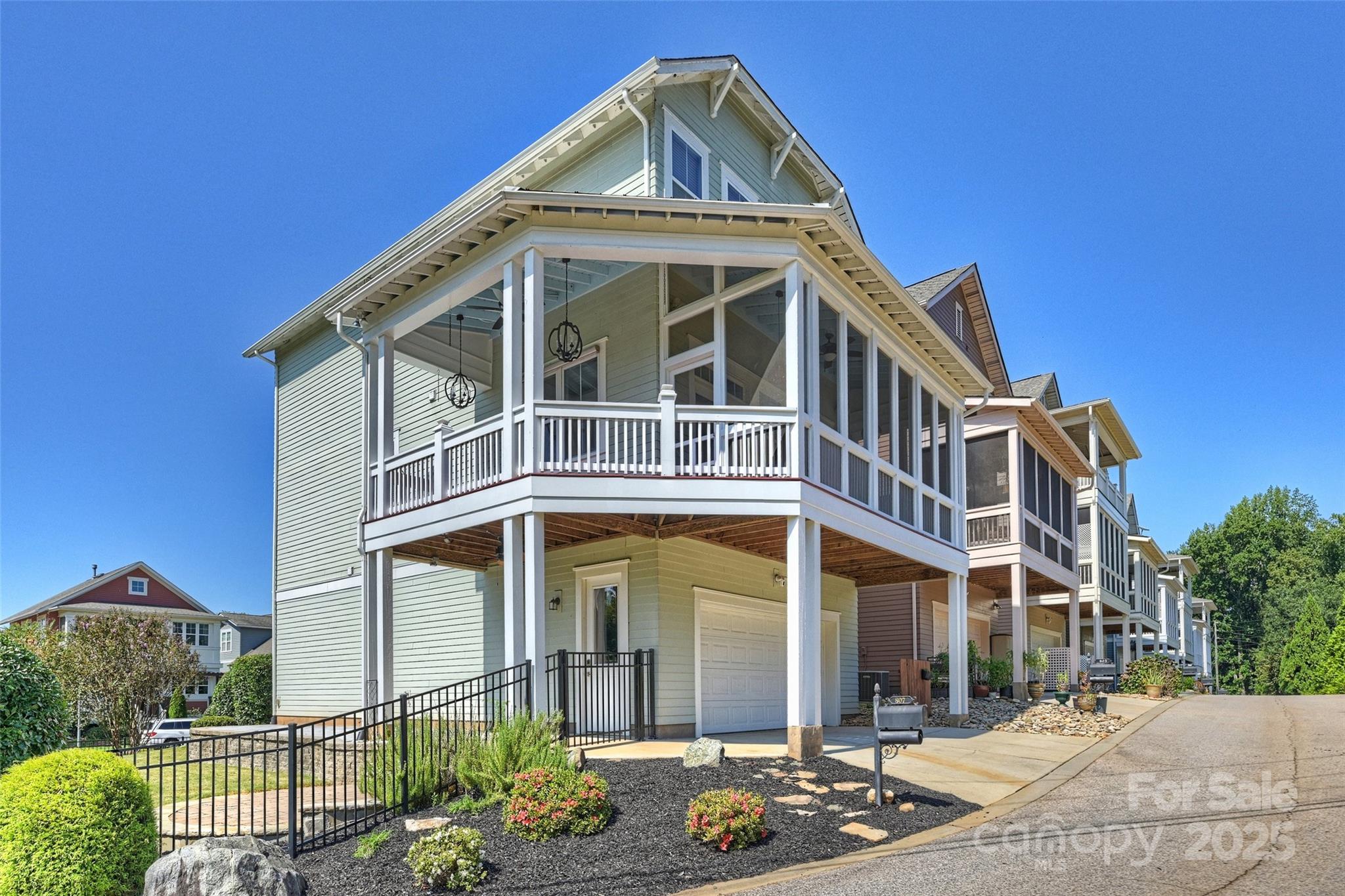 Riverwalk - Residential