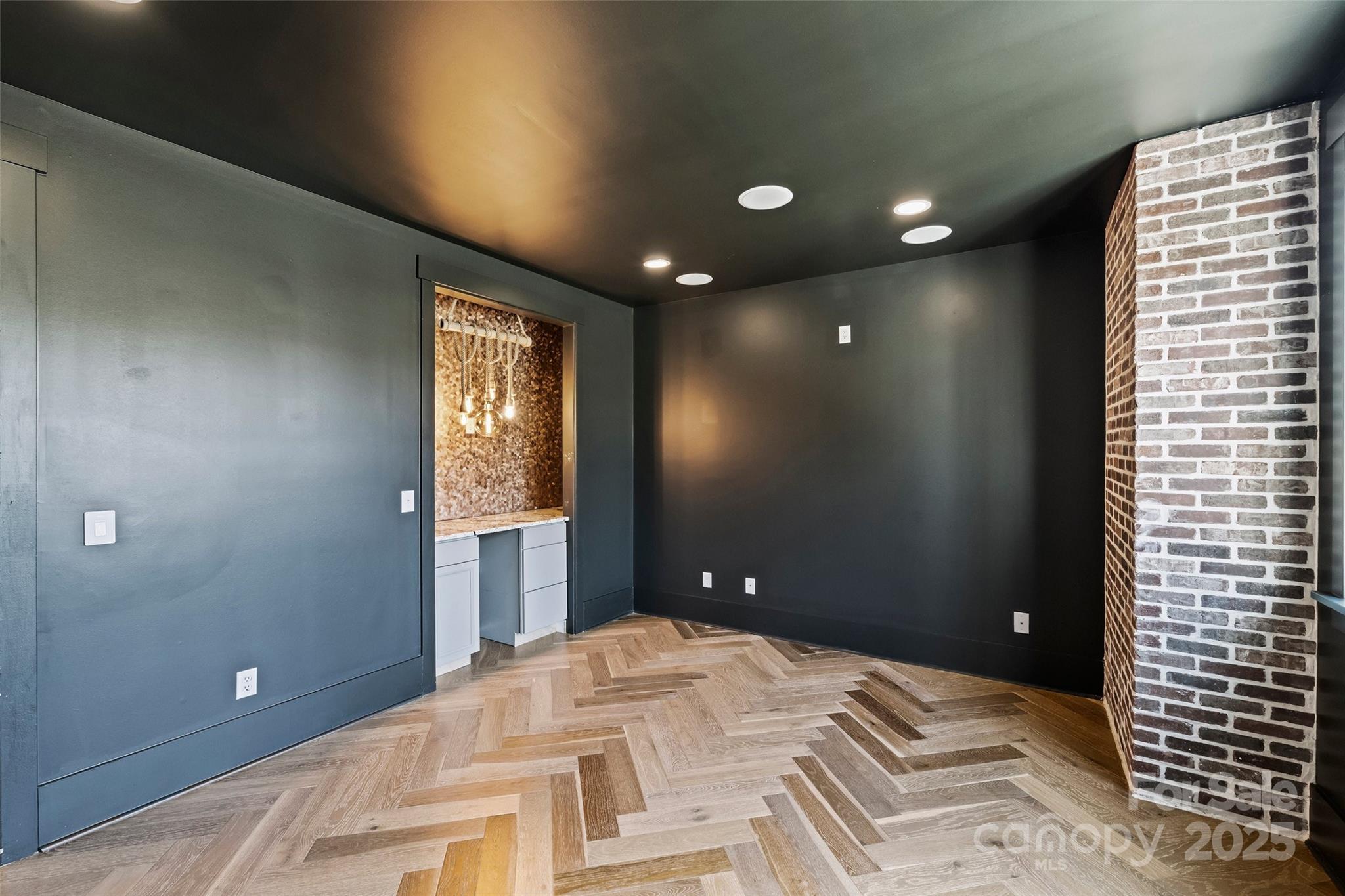 Riverwalk - Residential