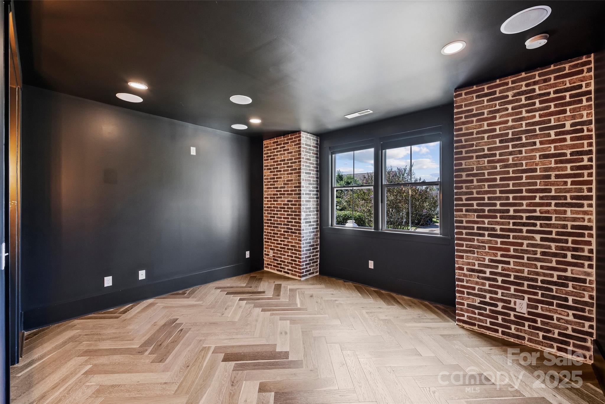 Riverwalk - Residential