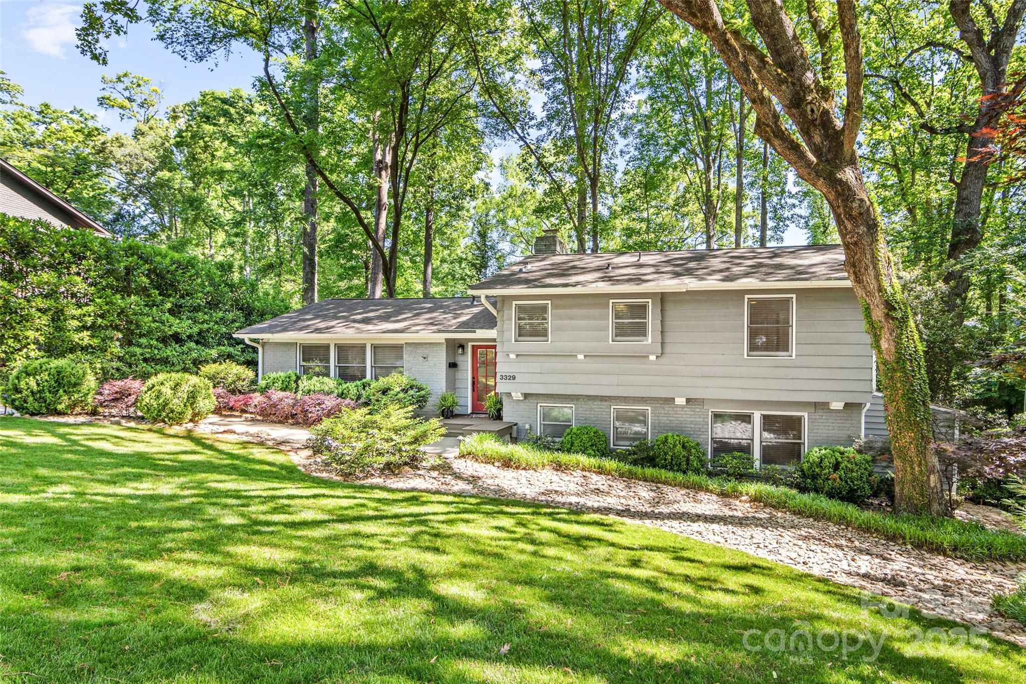 3329 Winnipeg Circle