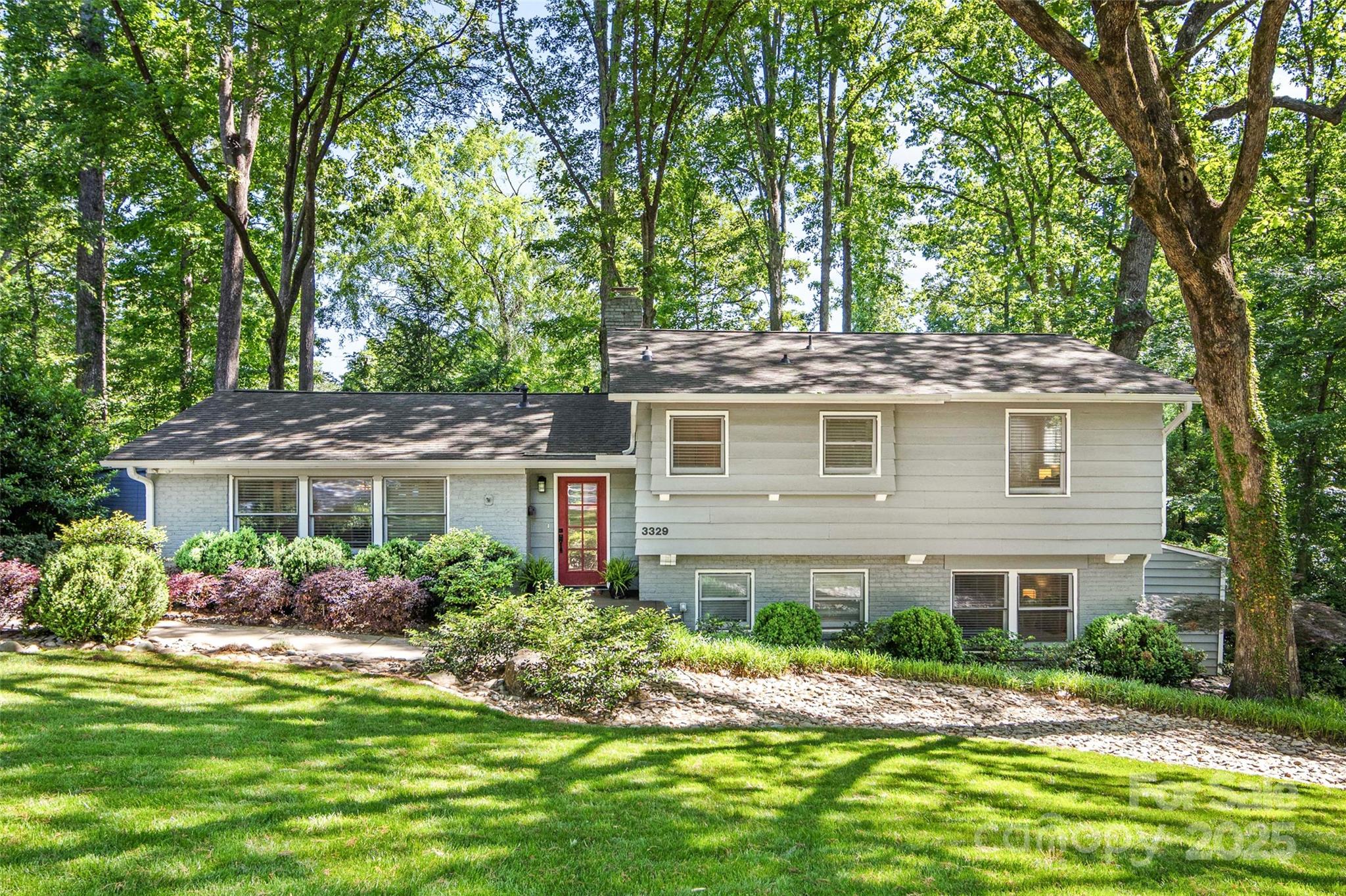 3329 Winnipeg Circle