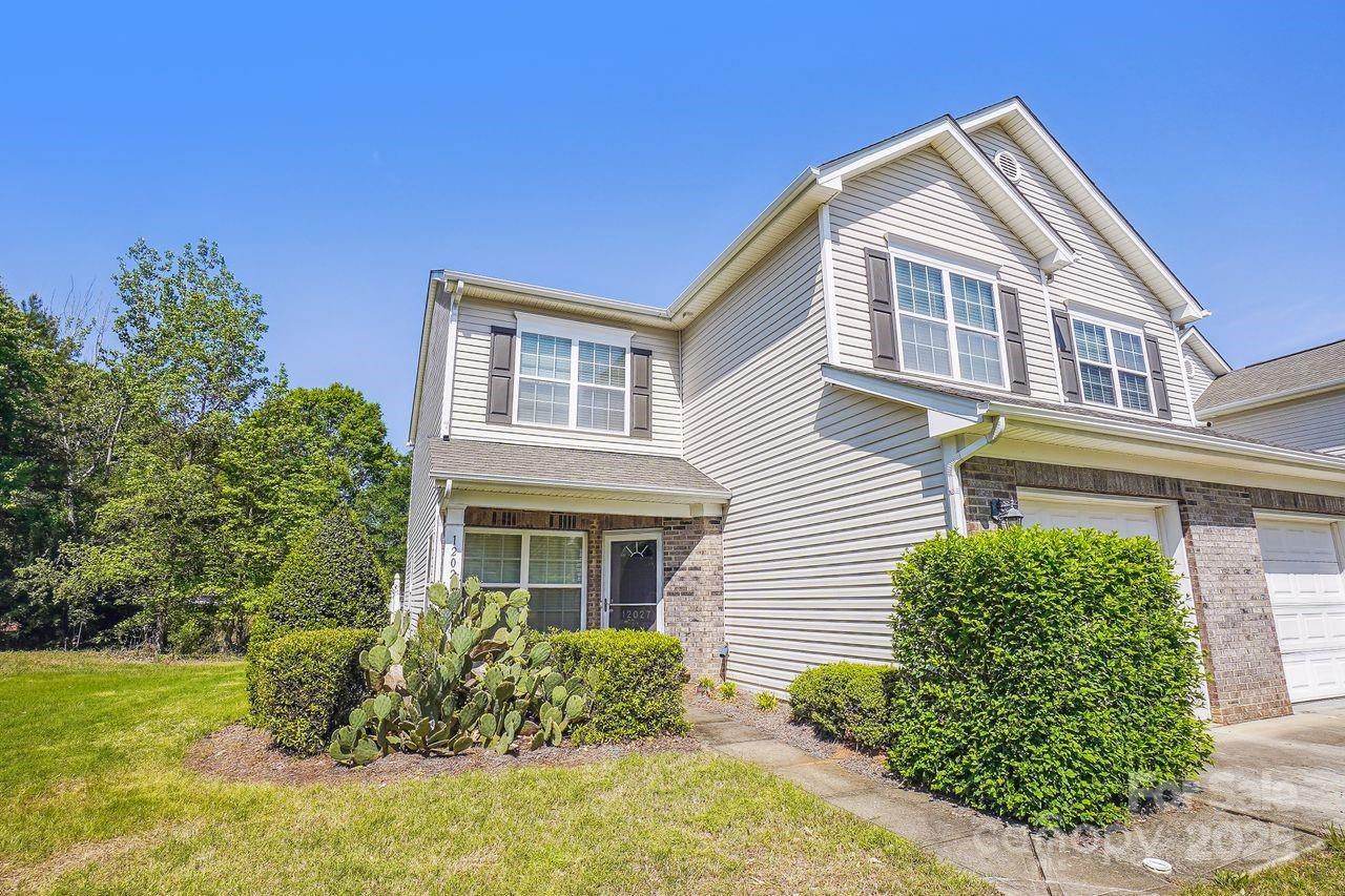 12027 Stratfield Place Circle