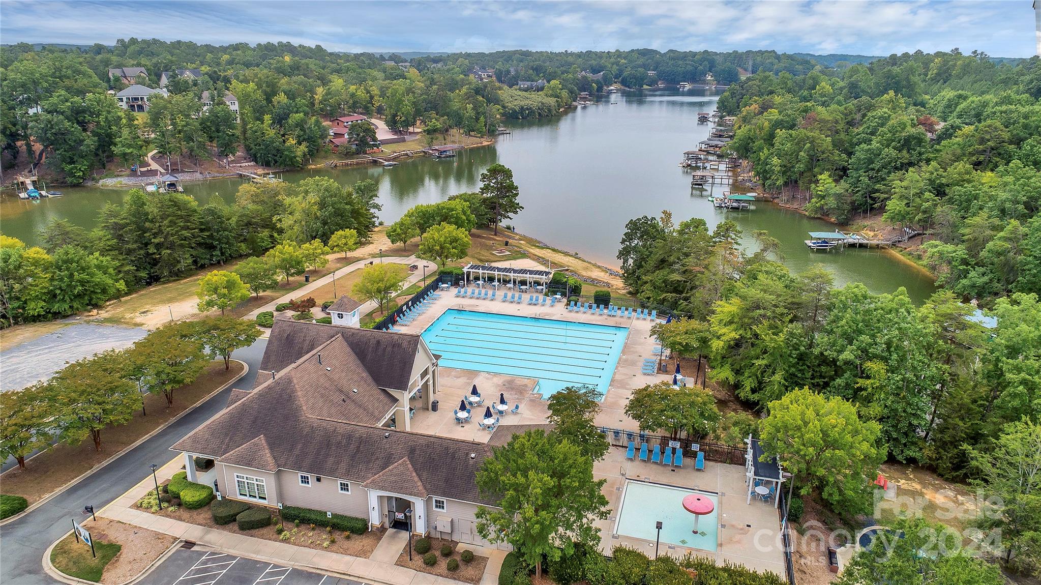 Tega Cay - Residential