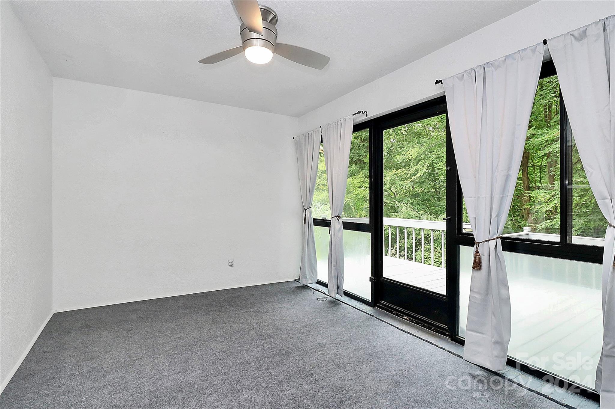 Tega Cay - Residential