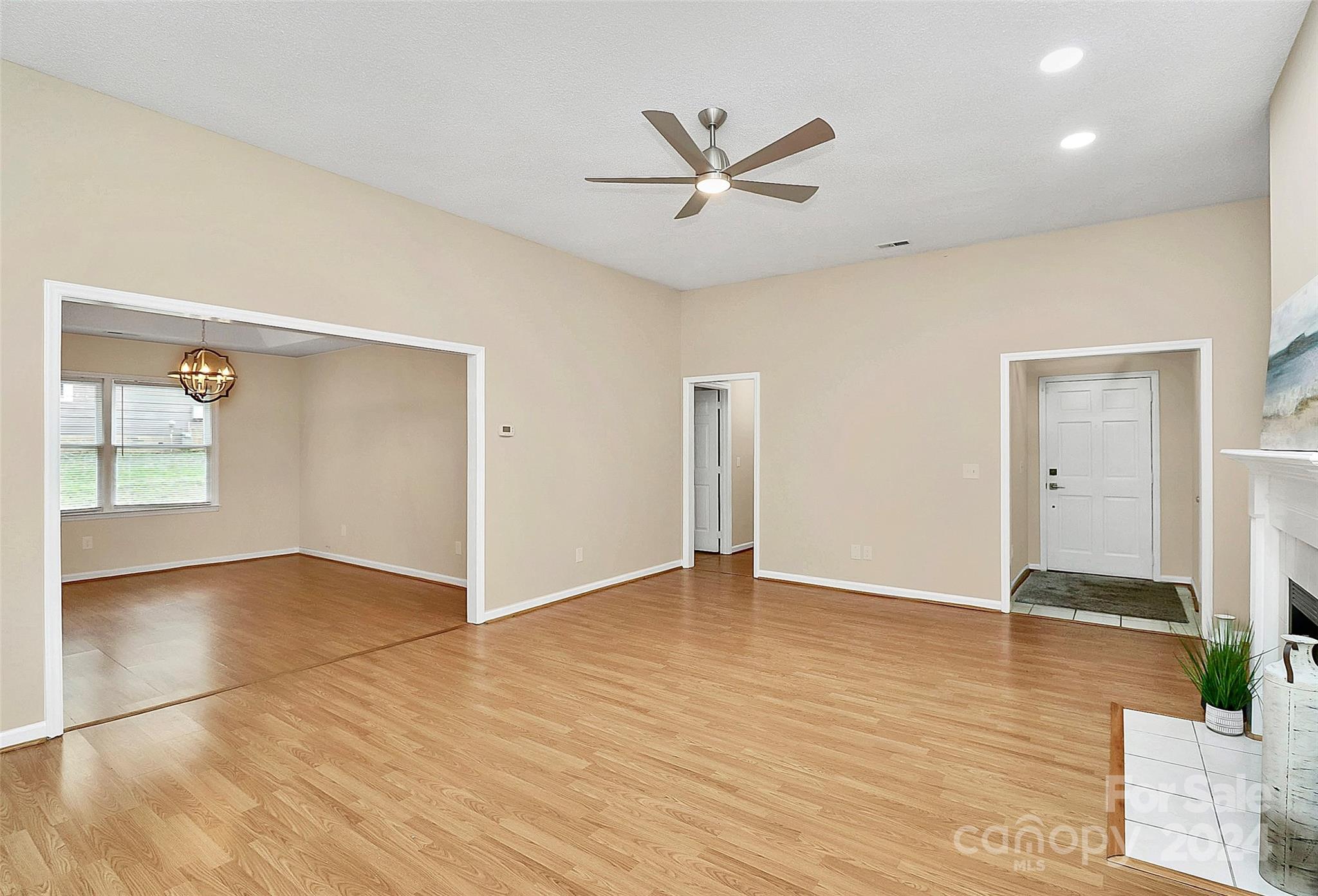 Tega Cay - Residential