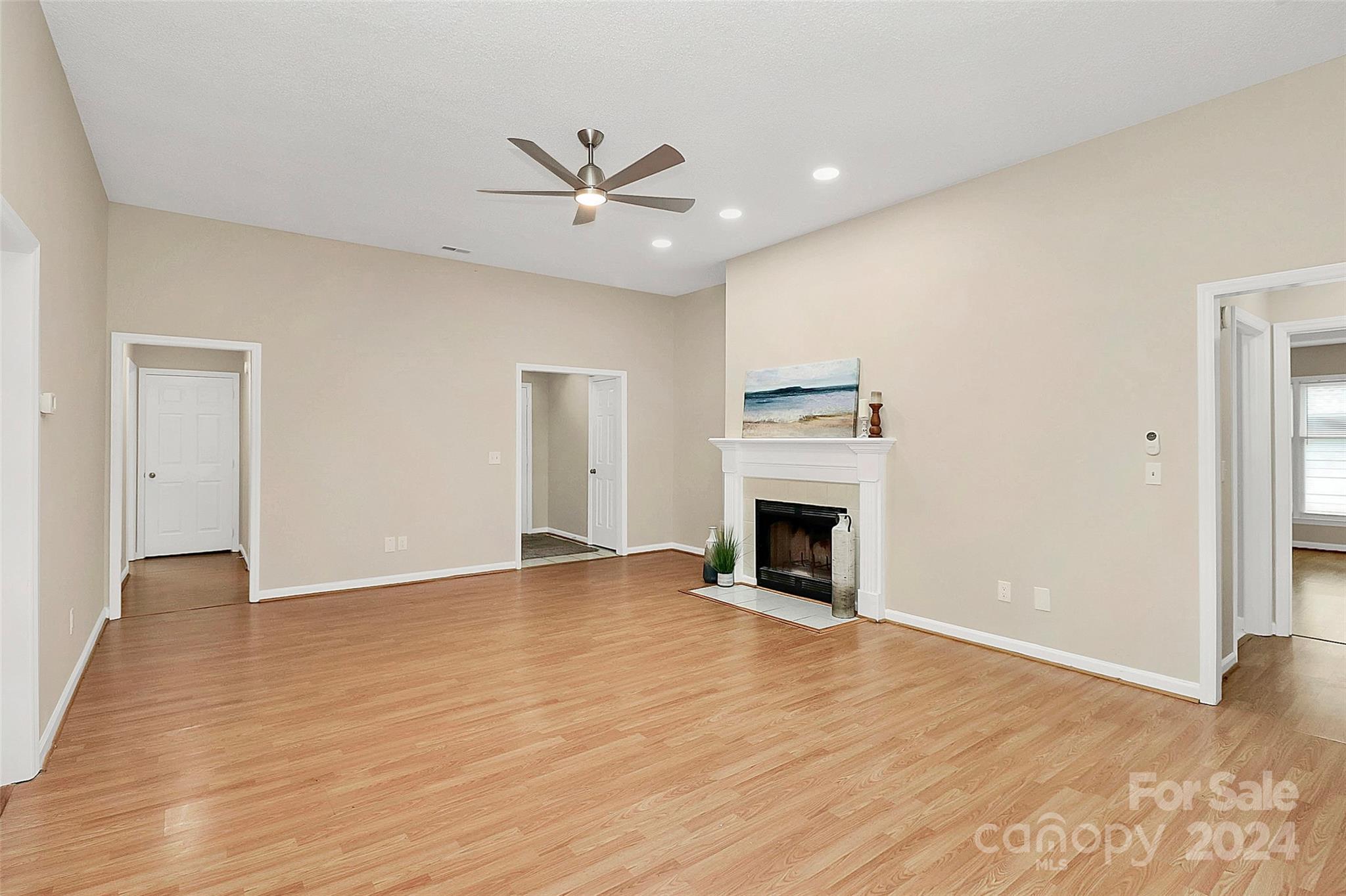 Tega Cay - Residential