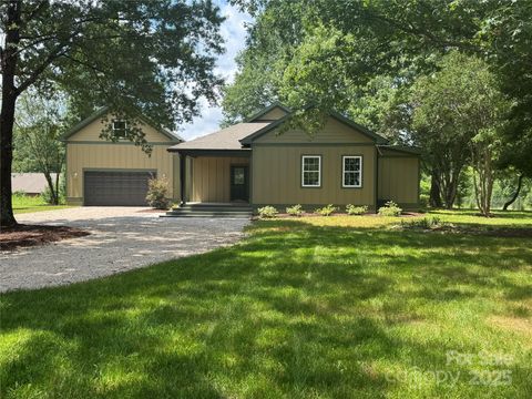 Photo of 7187 Sherrills Ford Road, Sherrills Ford, NC 28673 (MLS # 4278711)