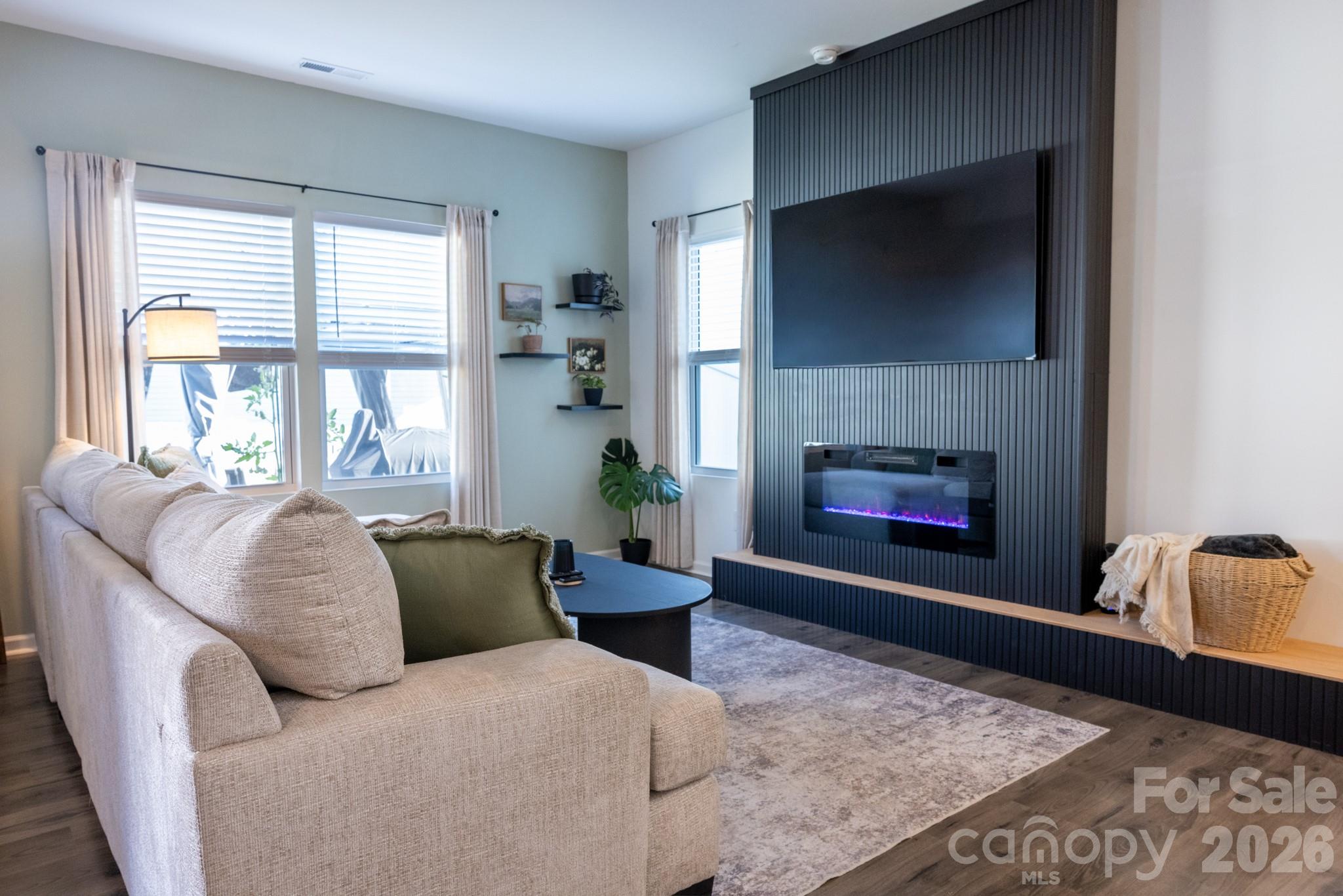 556 Willamette Drive