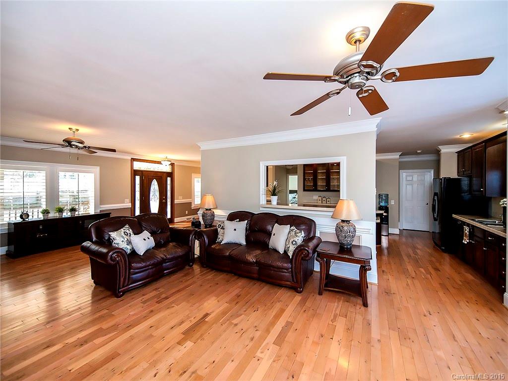 Liberty Hill Pointe - Residential