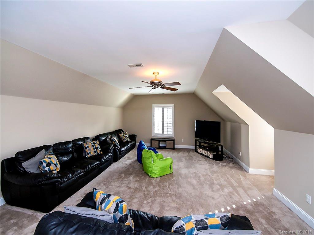 Liberty Hill Pointe - Residential