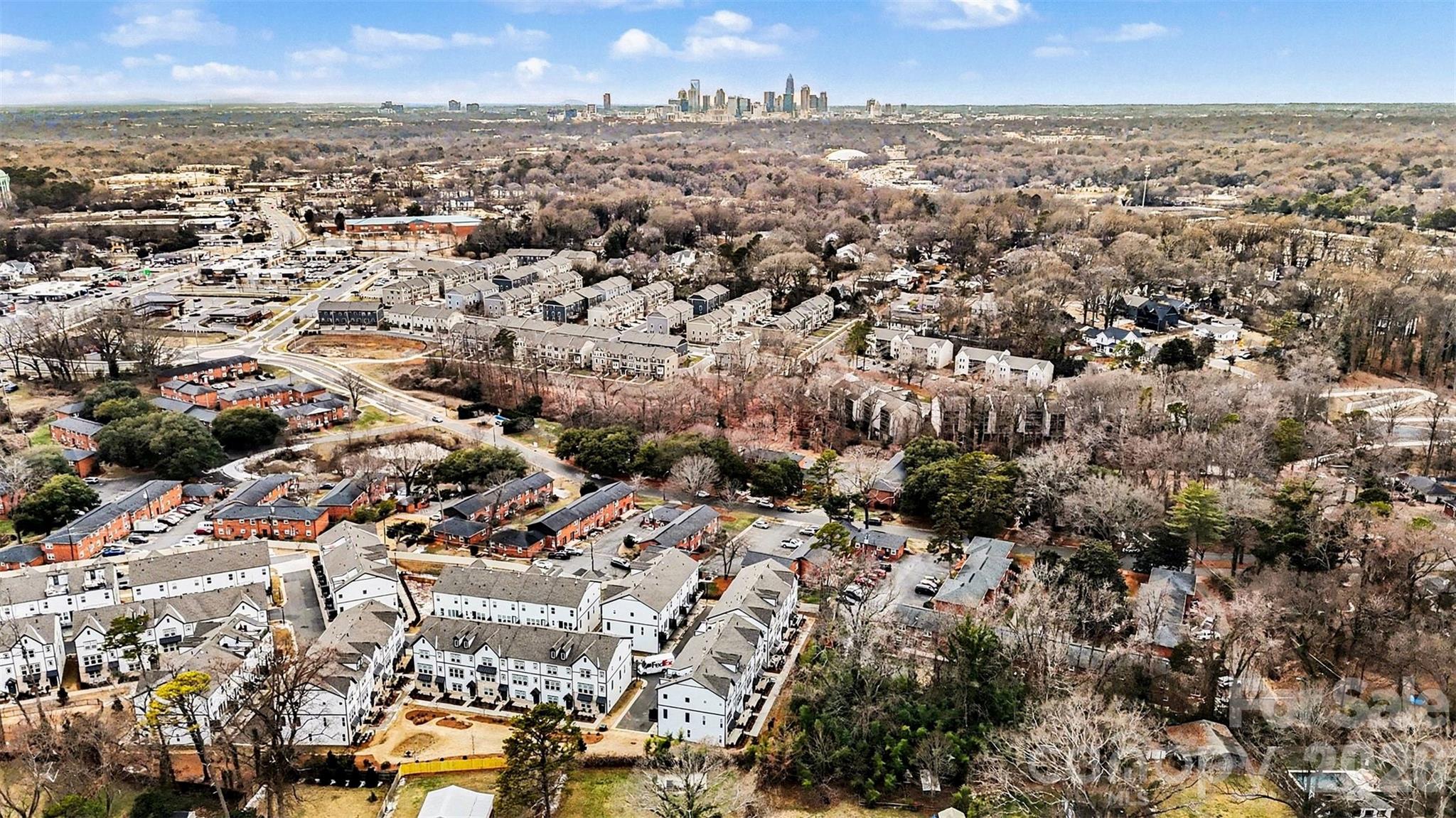 Hudson Oaks Townhomes - Residential