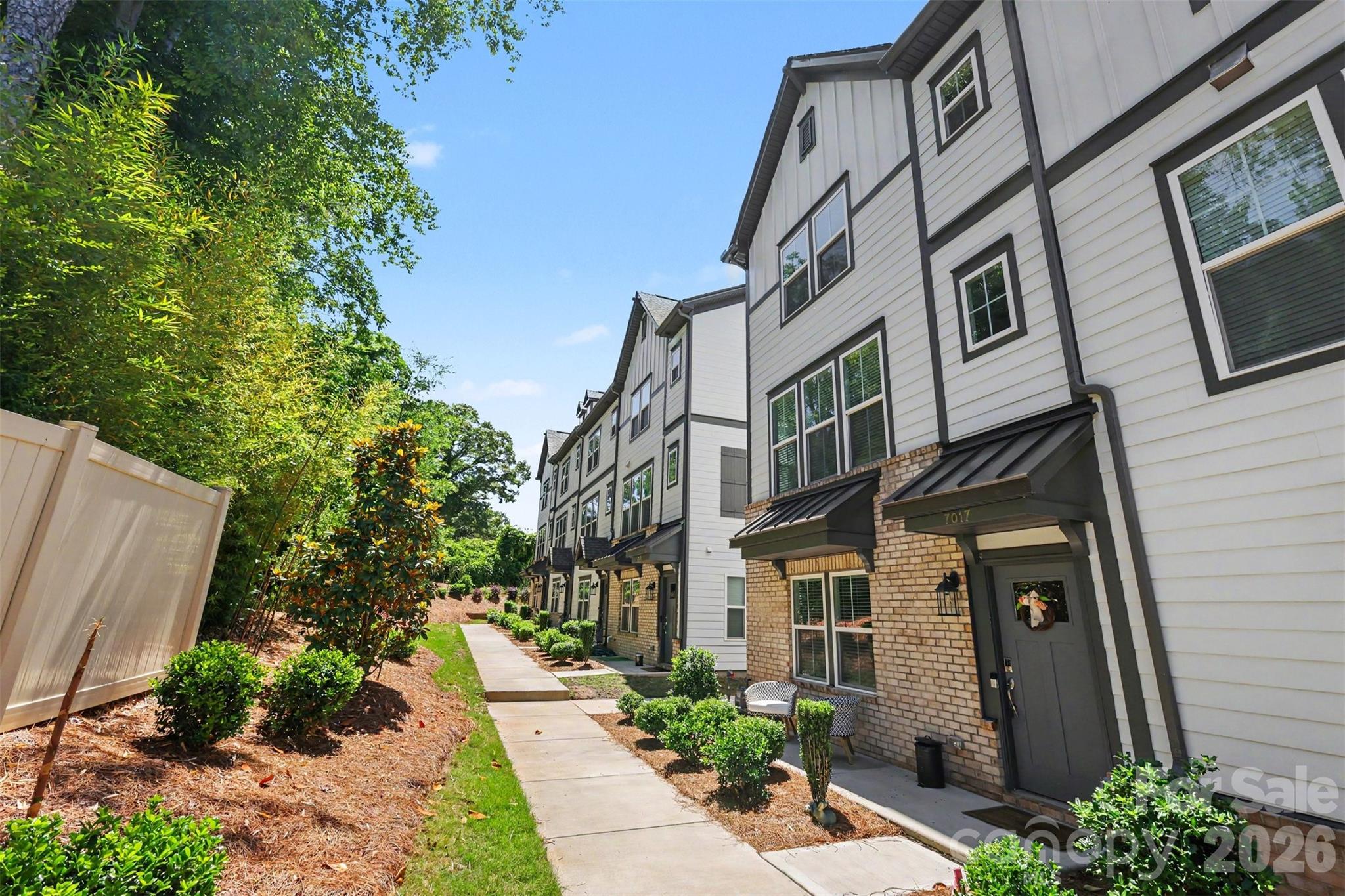 Hudson Oaks Townhomes - Residential