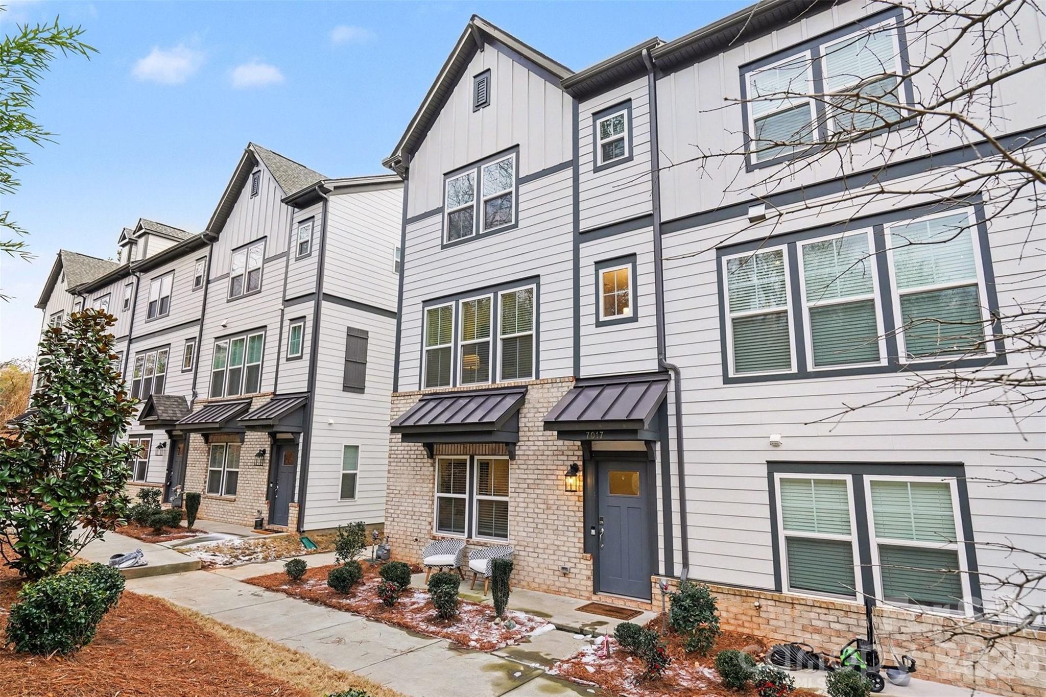 Hudson Oaks Townhomes - Residential