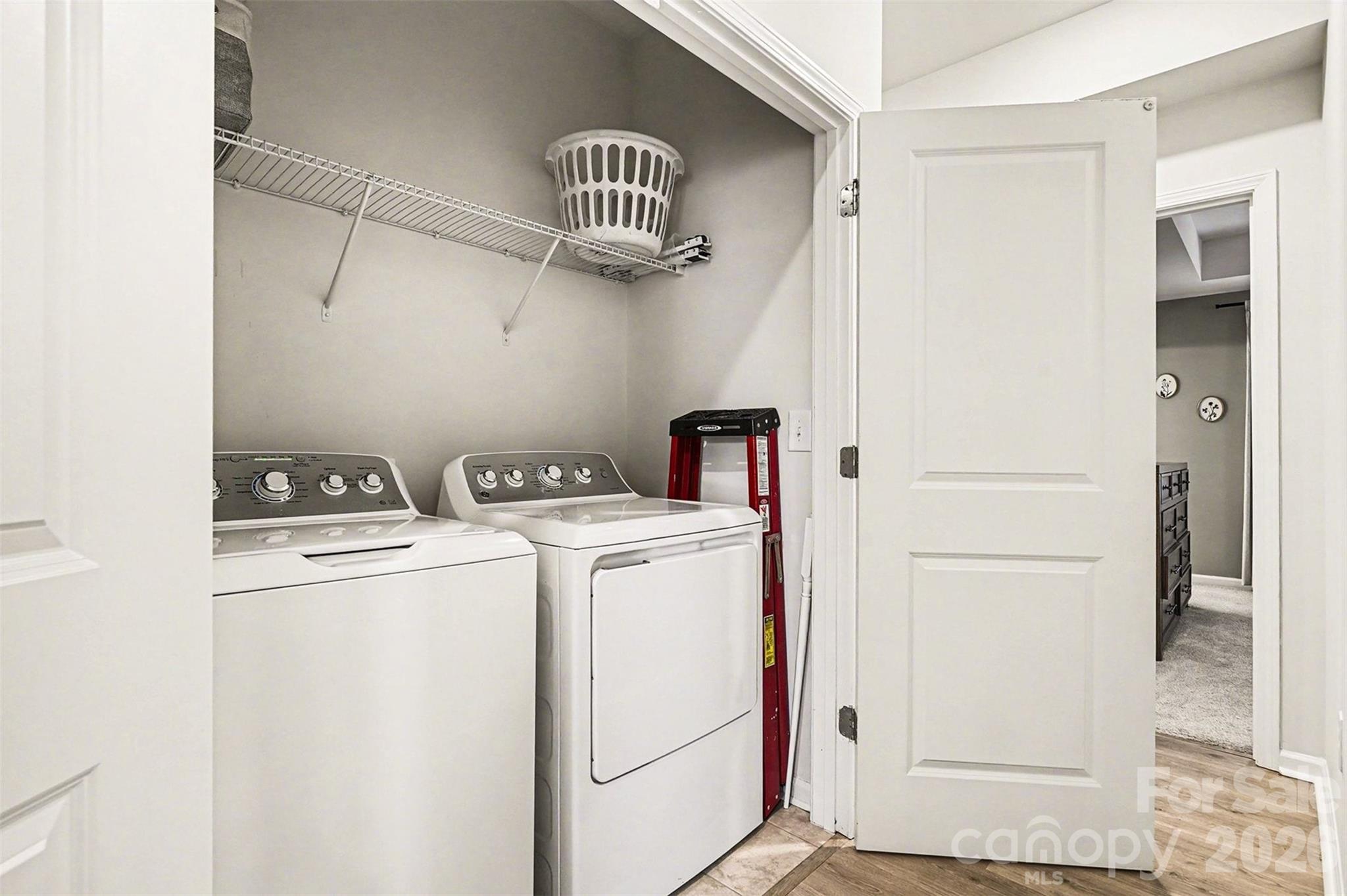 Hudson Oaks Townhomes - Residential