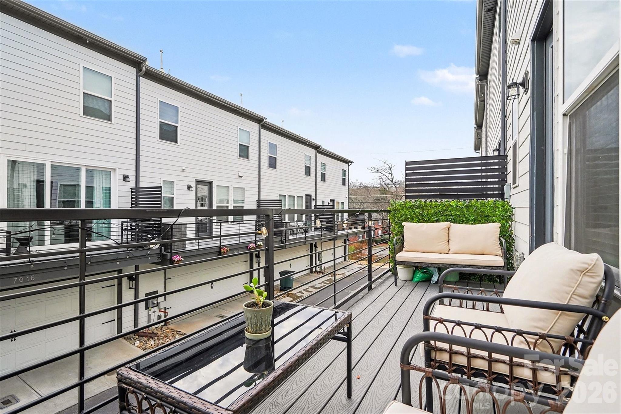 Hudson Oaks Townhomes - Residential